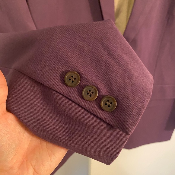 Simple Women's Lavender Blazer - Picture 2 of 7
